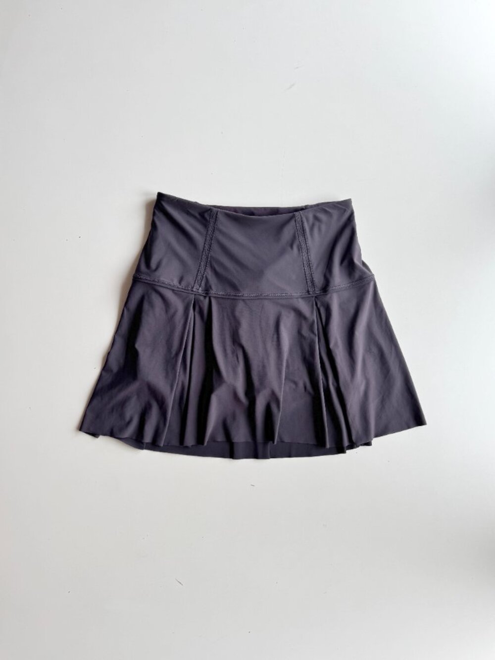 LULULEMON Boysenberry Lost in Pace Tall High Rise 15" Tennis Skirt Skort, Size 2